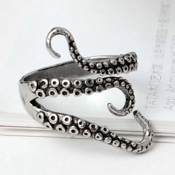 Jewelry - NWOT Silver Octopus Ring
